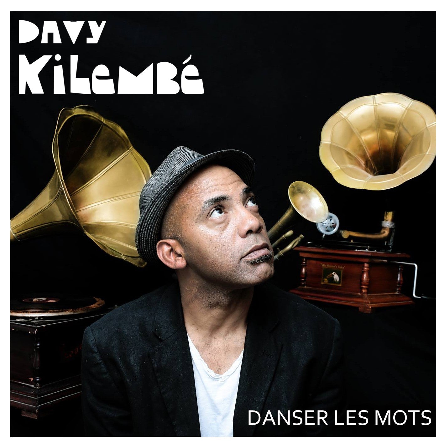 Pochette de : DANSER LES MOTS - DAVY KILEMBÉ (CD)