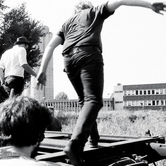 Pochette de : TOO MANY THINGS TO LIGHT - BLACK CAT CROSSIN' (CD)